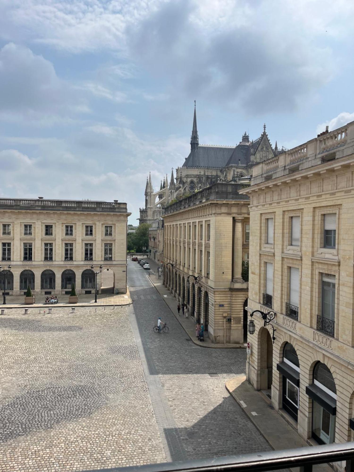Royal Home, Hypercentre Reims Avec Vue Cathedrale Ngoại thất bức ảnh