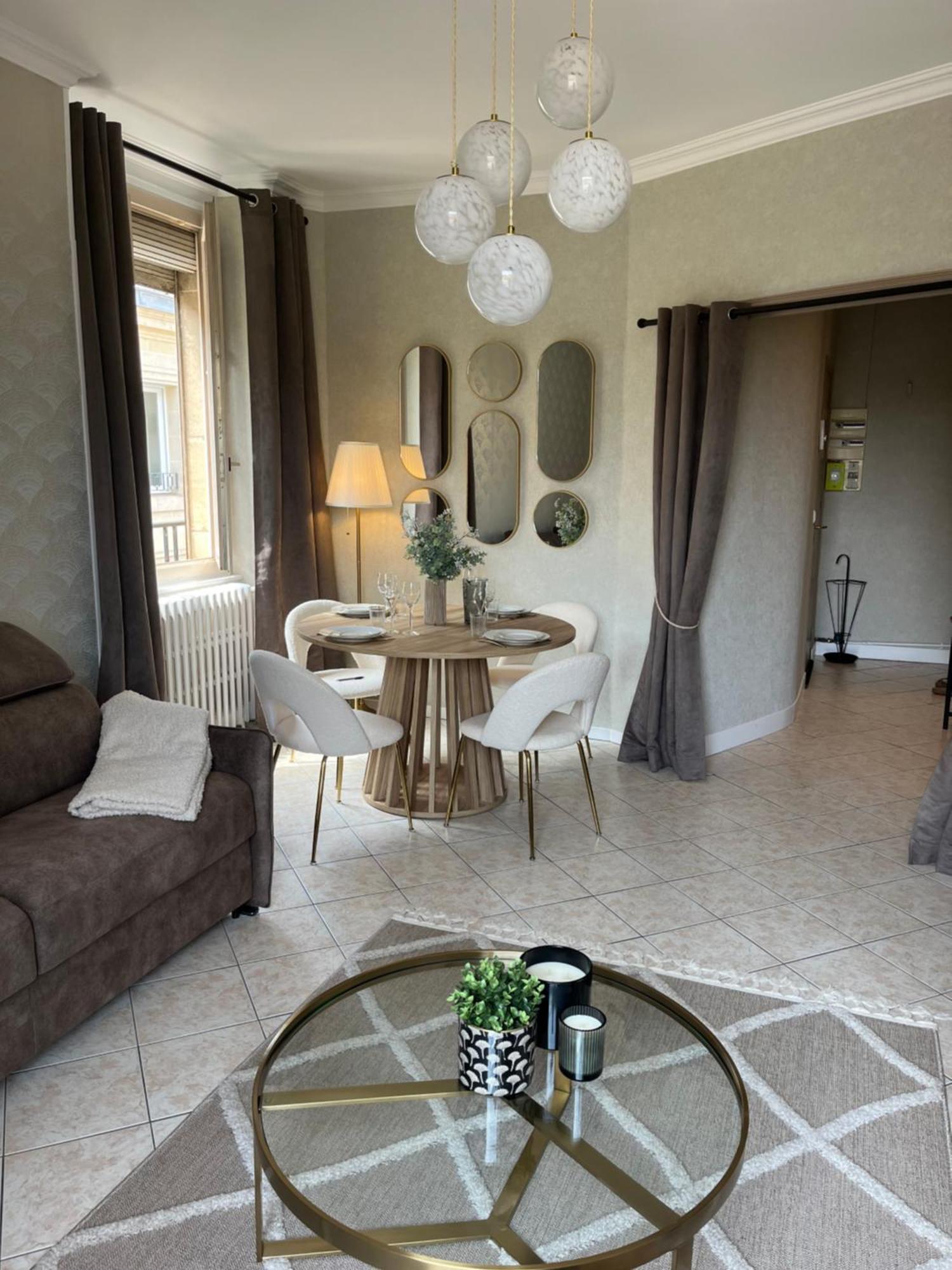 Royal Home, Hypercentre Reims Avec Vue Cathedrale Ngoại thất bức ảnh